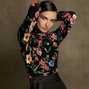 Maeve by Anthro black floral turtleneck sz S